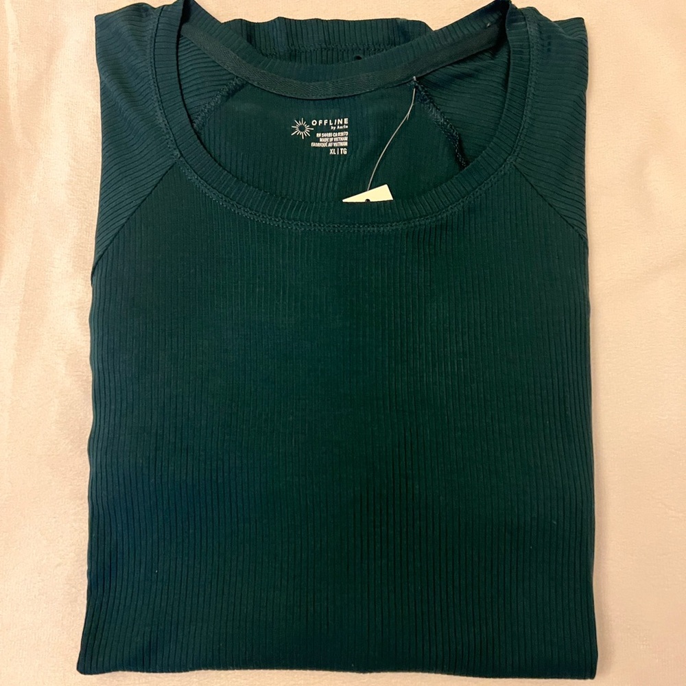 NWT Aerie Deep Green Ribbed Top with Thumb Holes